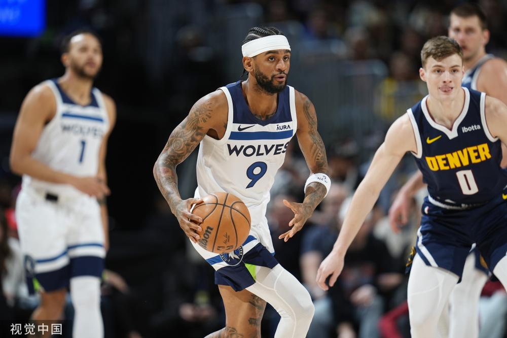 方表现并给 方表现并给